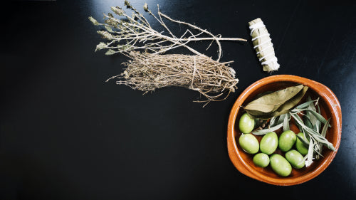 Ancient Secrets for Modern Hair Woes: Exploring the Benefits of Rosemary, Amla, and Bhringraj